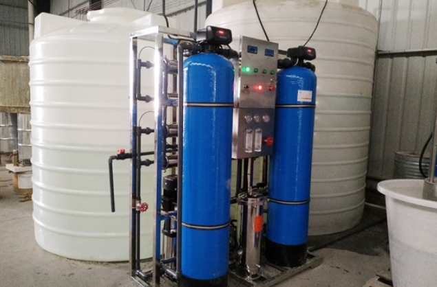 工業(yè)<a href=http://m.bjssjy.cn/fstcjssb/ target=_blank class=infotextkey>反滲透凈水設(shè)備</a>