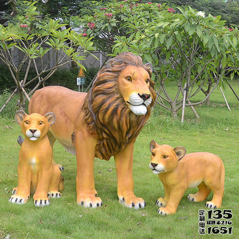 公園草坪玻璃鋼大型仿真動物獅子雕塑 公園草坪玻璃鋼大型仿真動物獅子雕塑